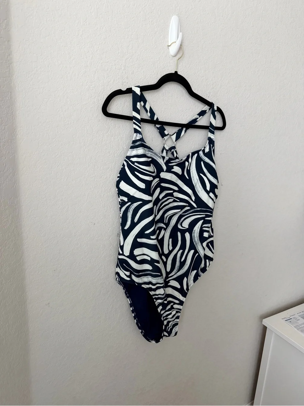 Hurley Blue & Cream Swirl-Print One-Piece Swimsuit Size XXL